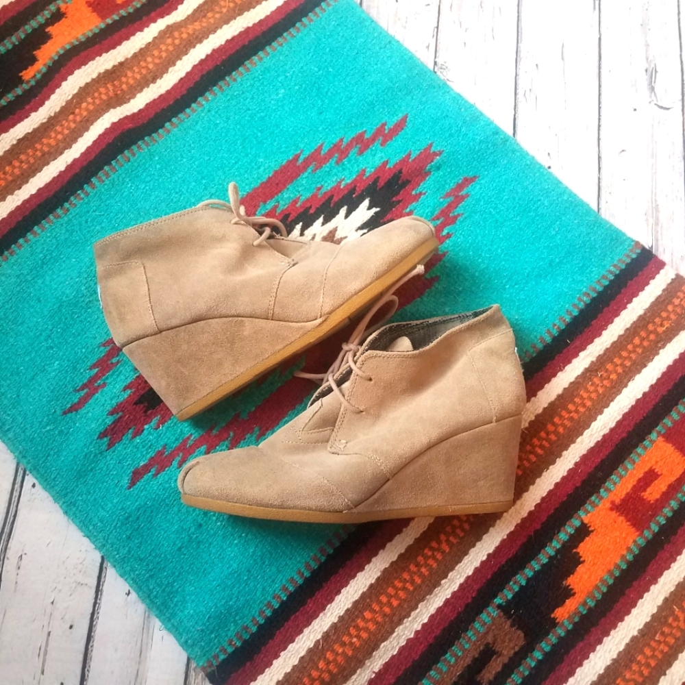 TOMS suede wedge lace-up booties - Picture 2 of 5